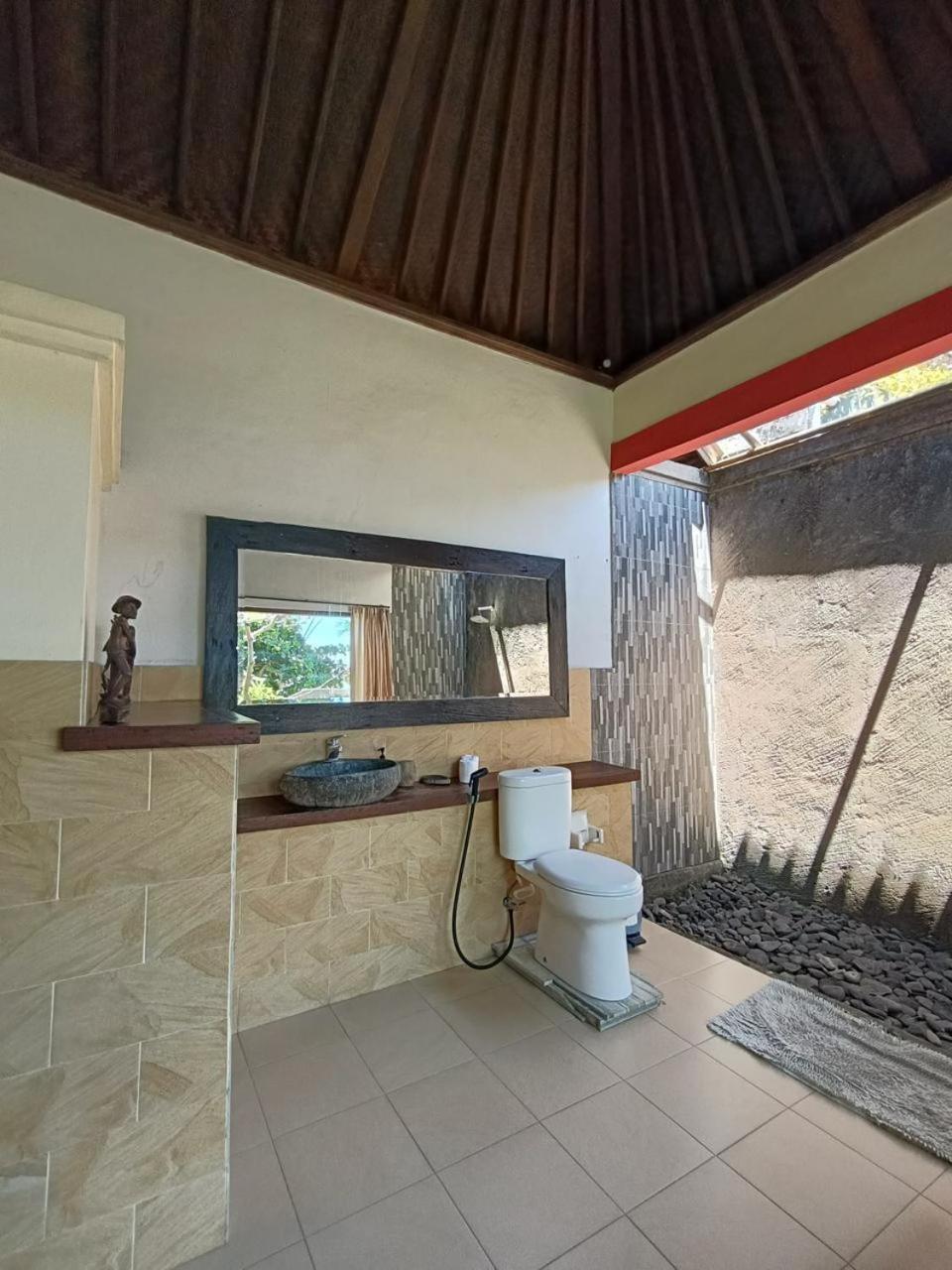 Putra'Lebah Amed Guest House Exterior foto