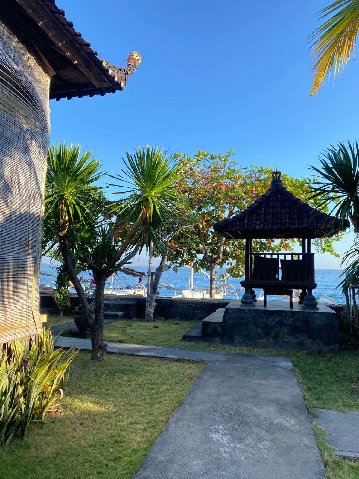 Putra'Lebah Amed Guest House Exterior foto