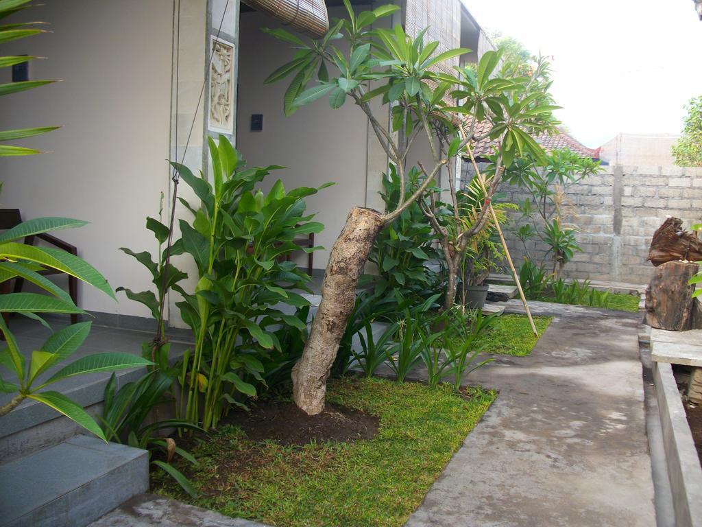 Putra'Lebah Amed Guest House Cameră foto